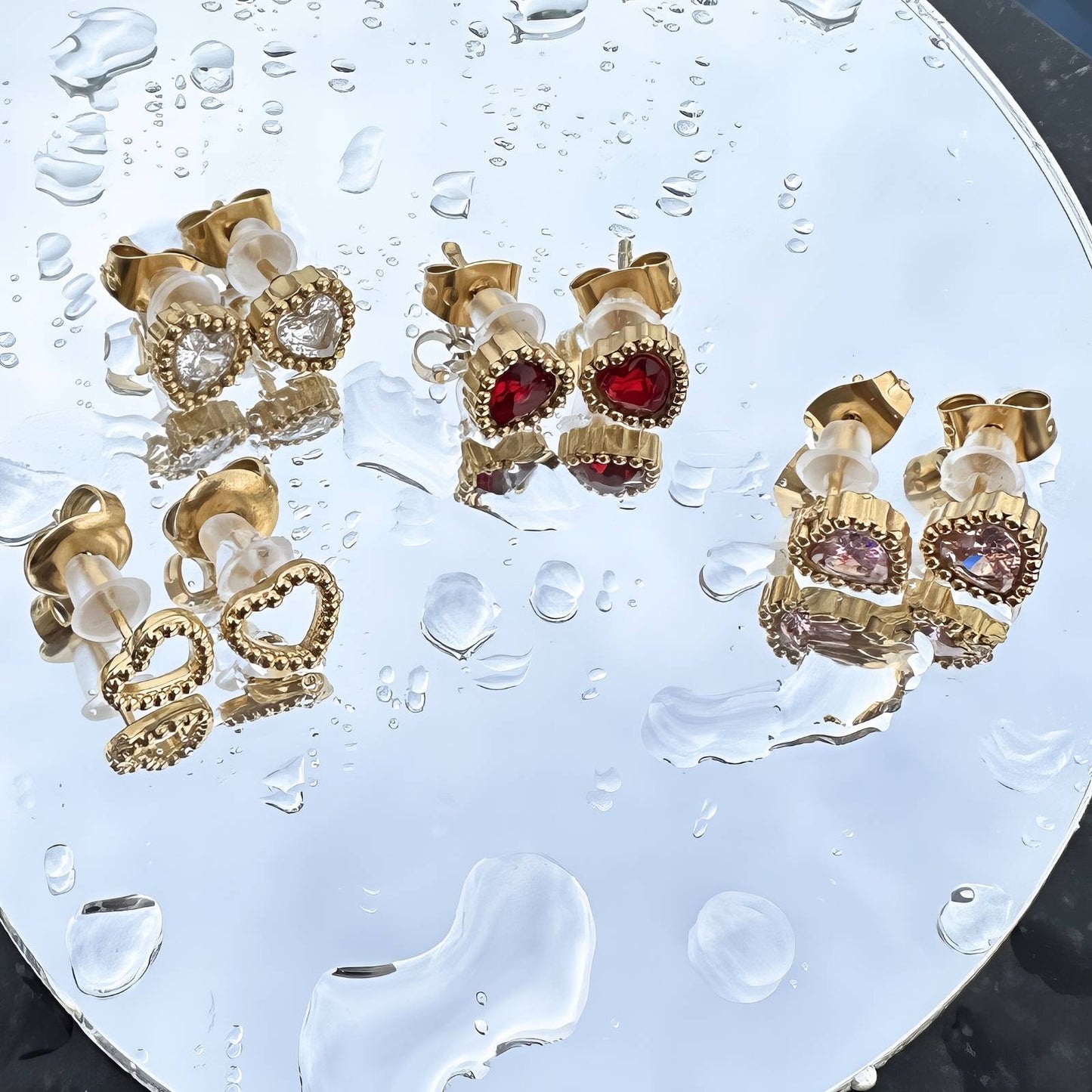 18K Goldplattierte Edelstahl Herzförmige Ohrringe mit rote Herz